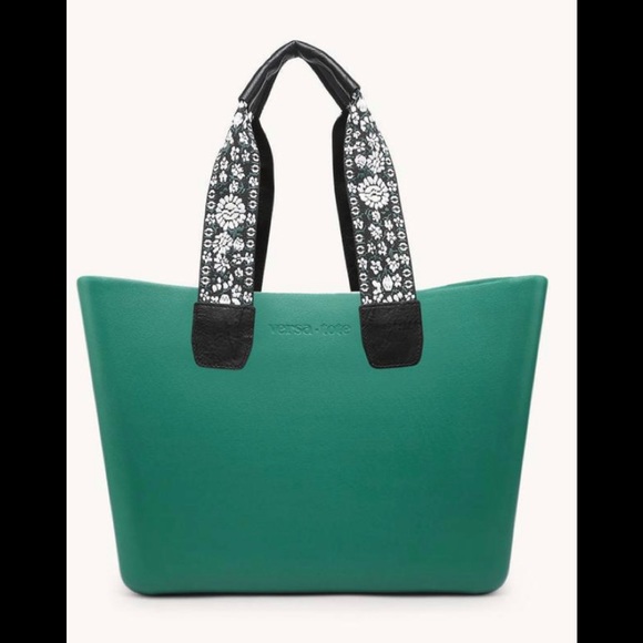 Versa Tote w/Bonus set interchangeable straps included - Picture 4 of 17